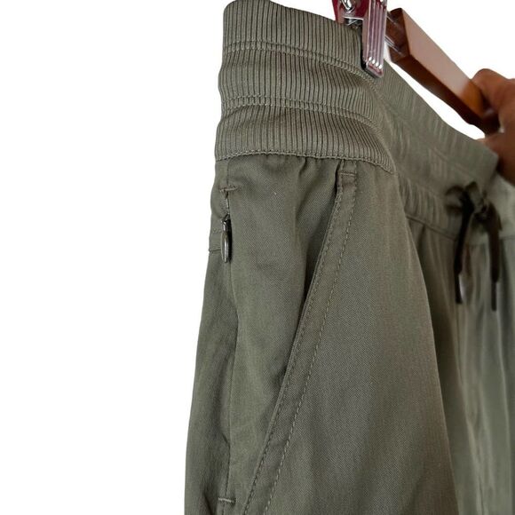 THE NORTH FACE Aphrodite Skort in Dark Olive Green Size XL = 16 - 18 - Picture 8 of 15